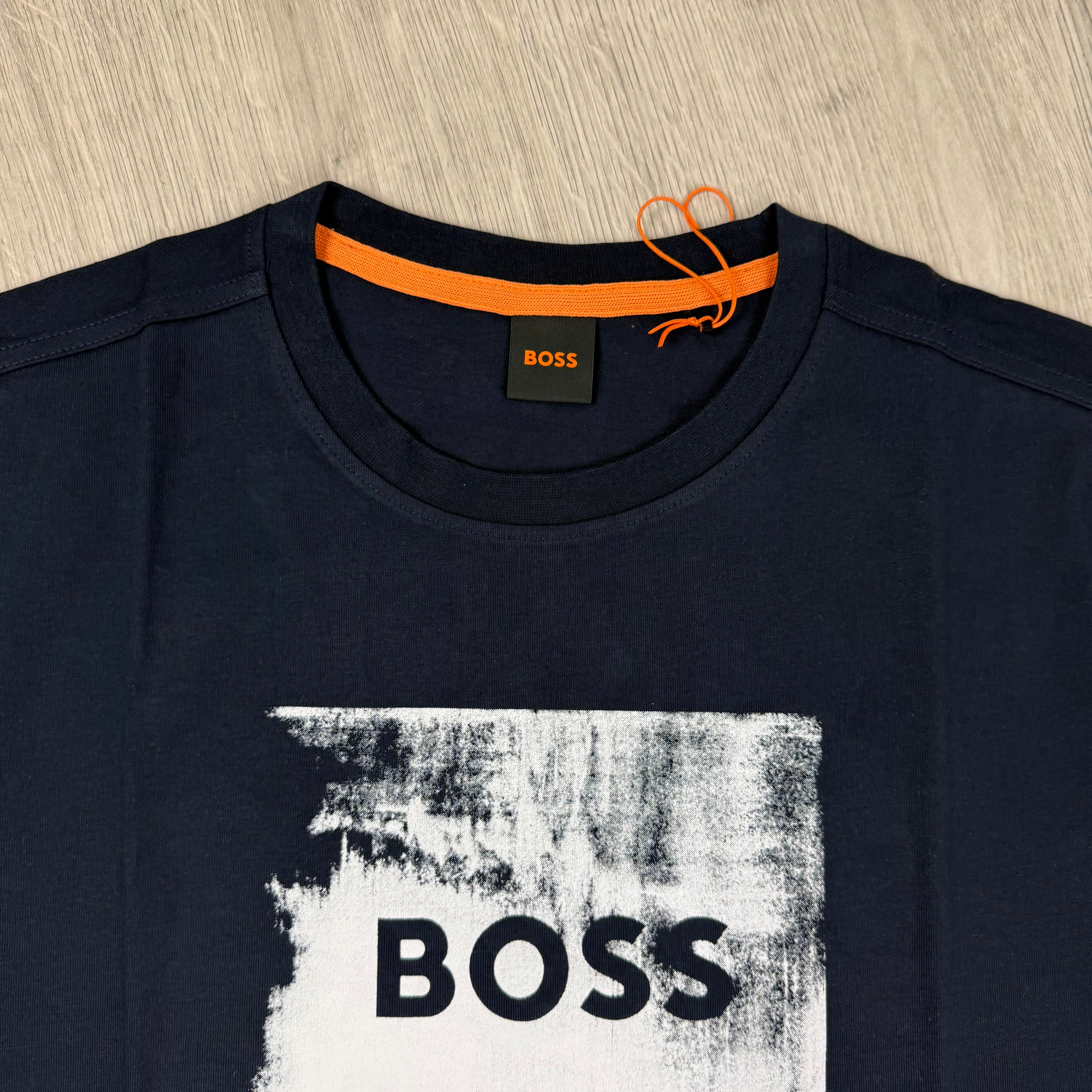 Hugo Boss Wheel T-Shirt - Navy