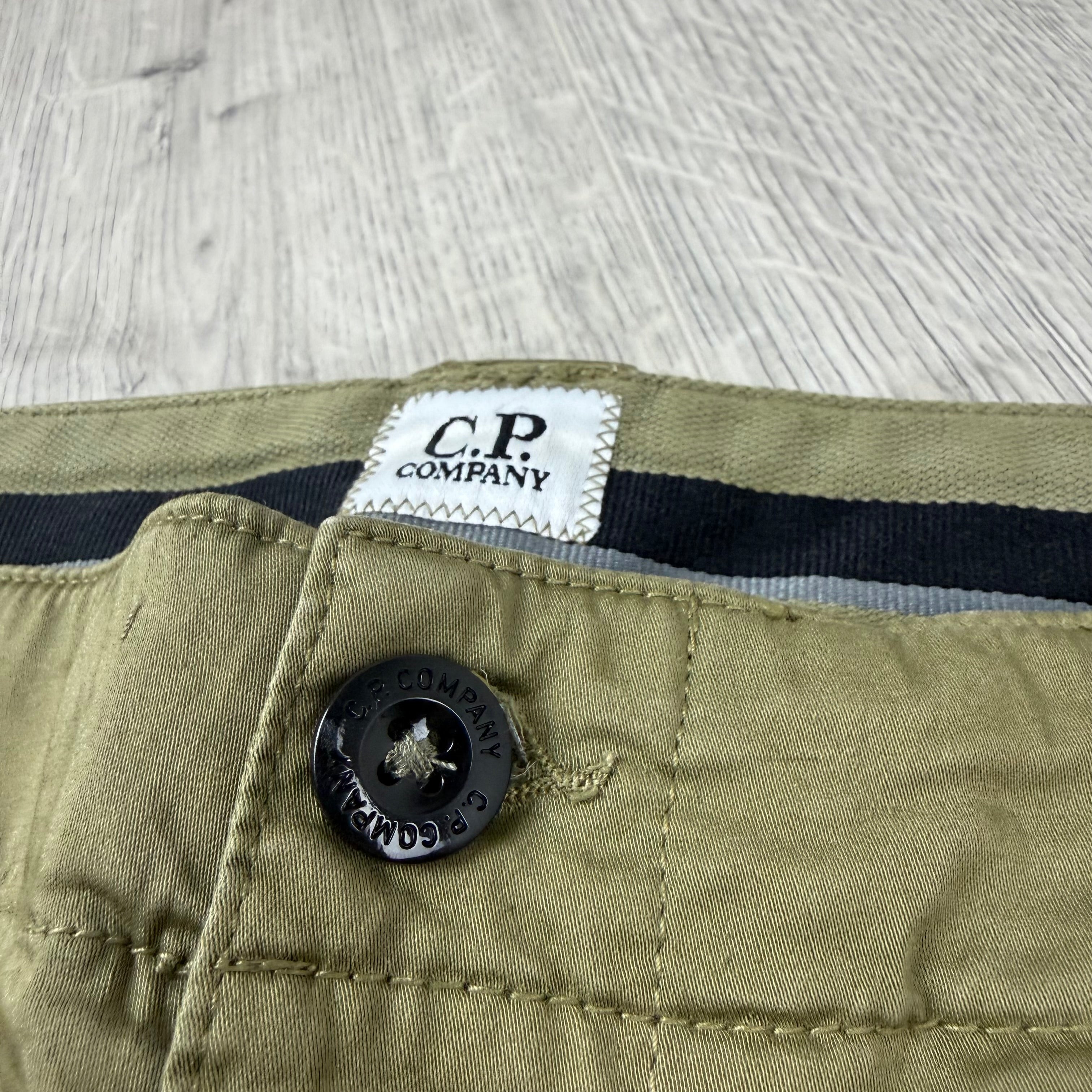 CP Company Cargo Shorts - Dried Herb