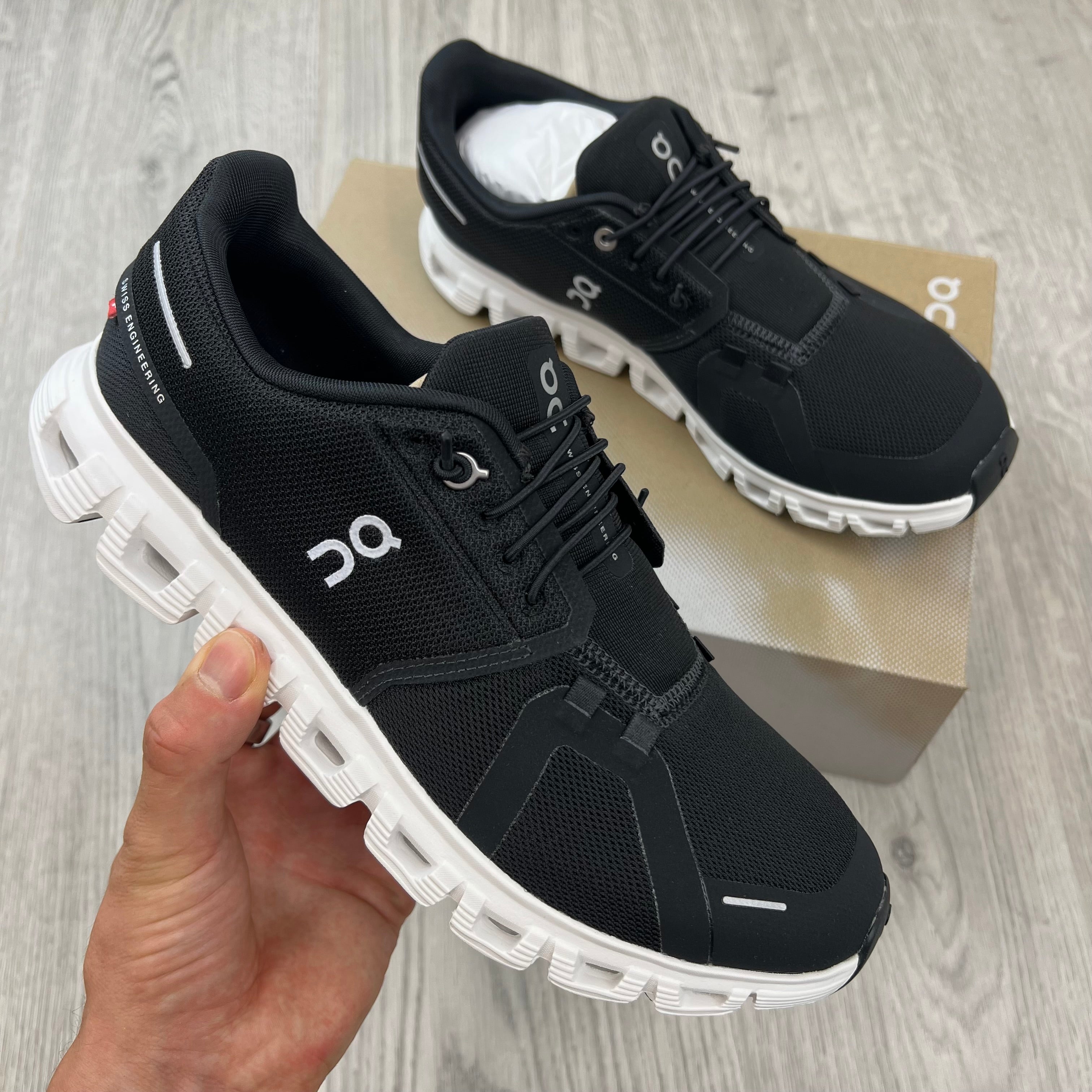 On Running 'Cloud 6' Sneakers - Black