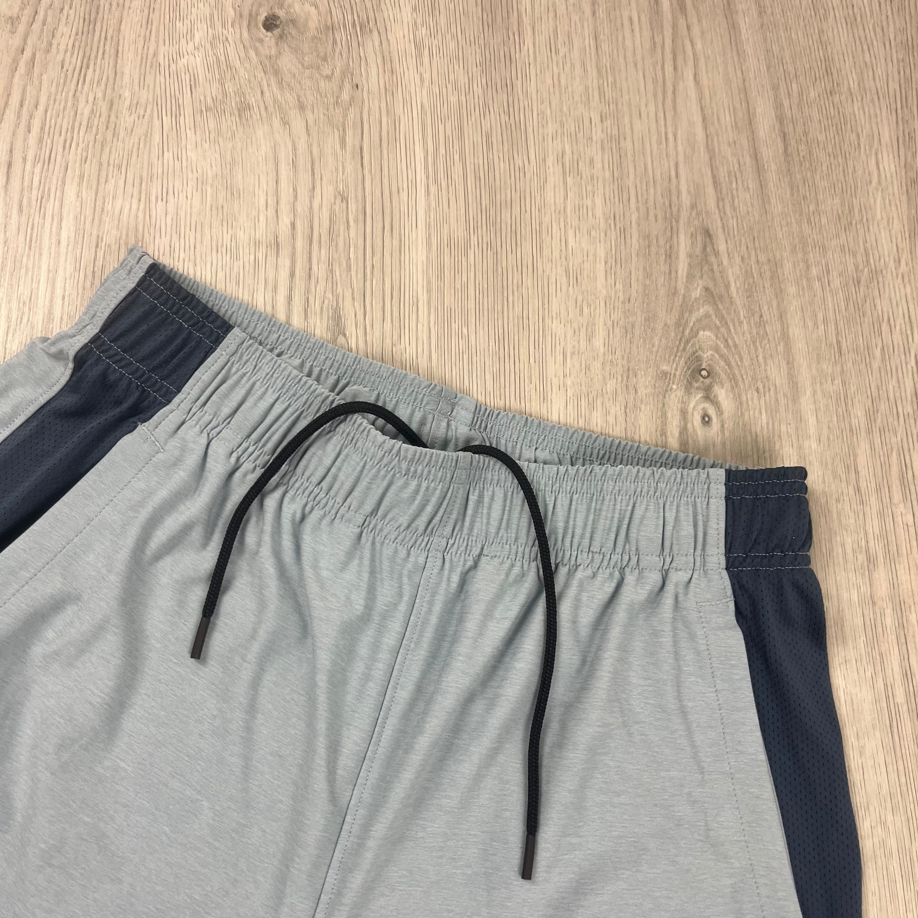 Under Armour Shorts - Grey