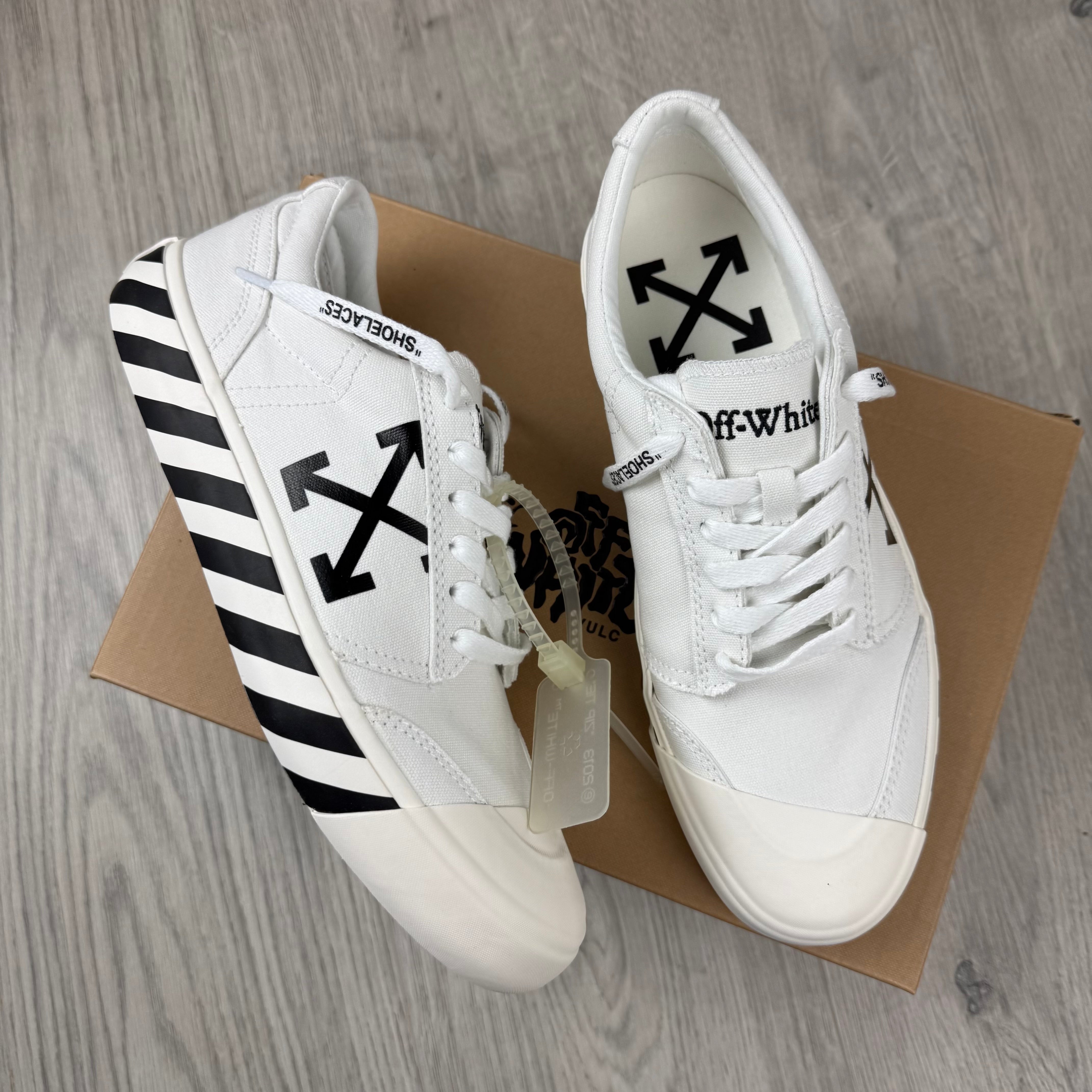 Off-White 'Vulcanized Undercut' Sneakers - White