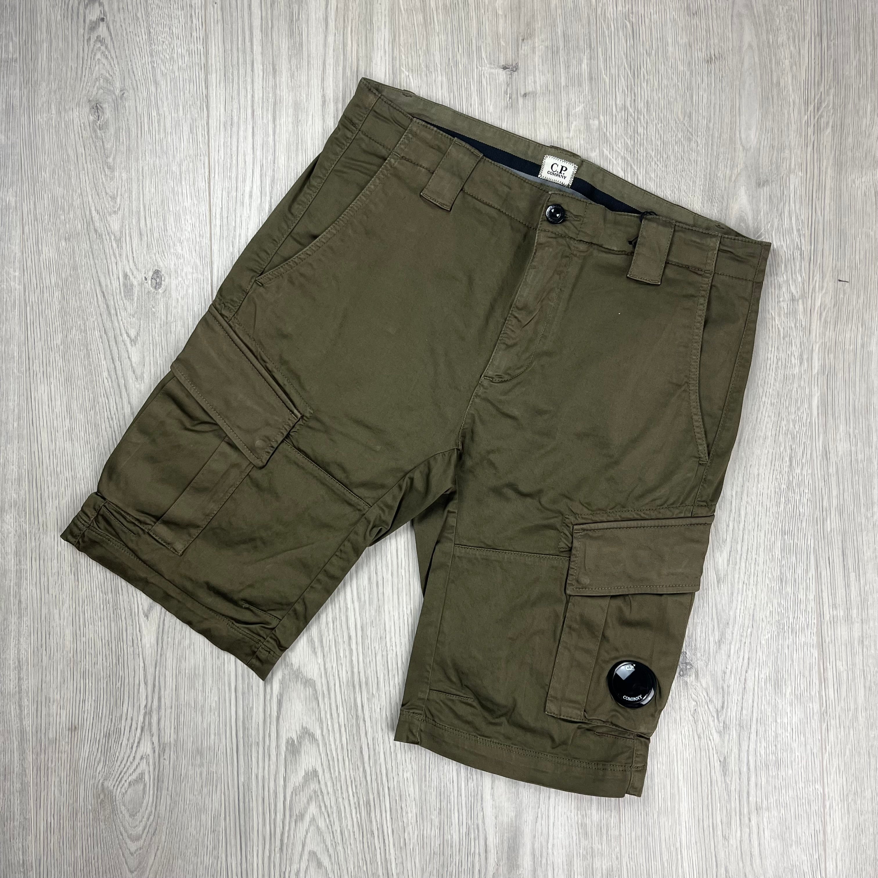 CP Company Cargo Shorts - Ivy Green