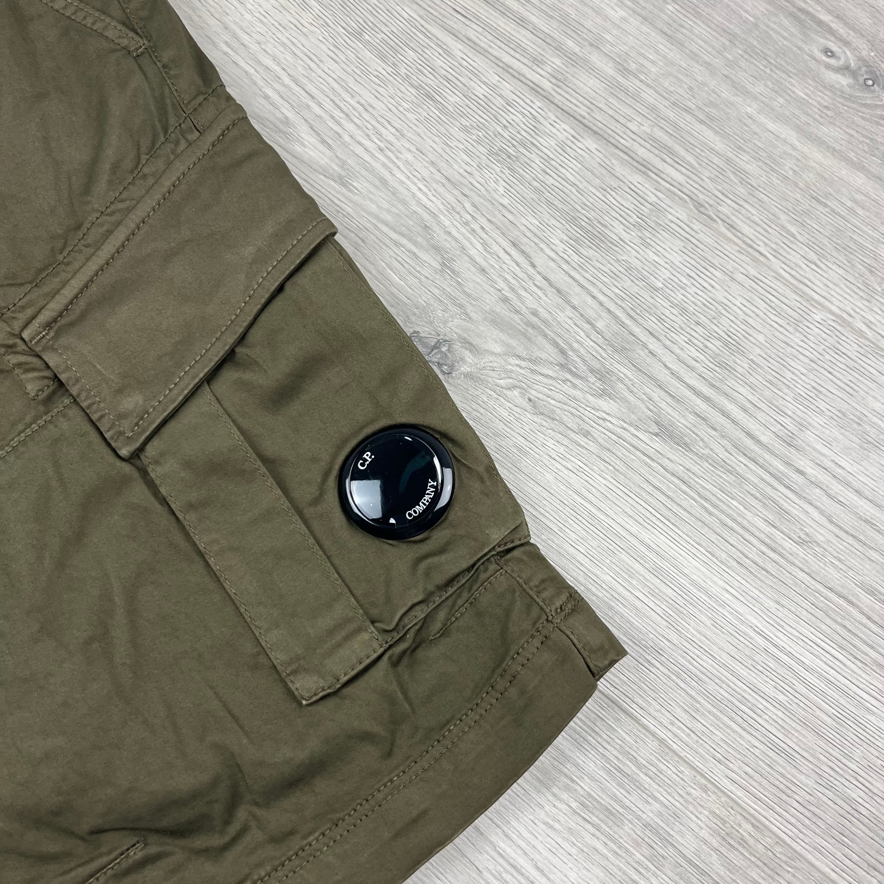 CP Company Cargo Shorts - Ivy Green