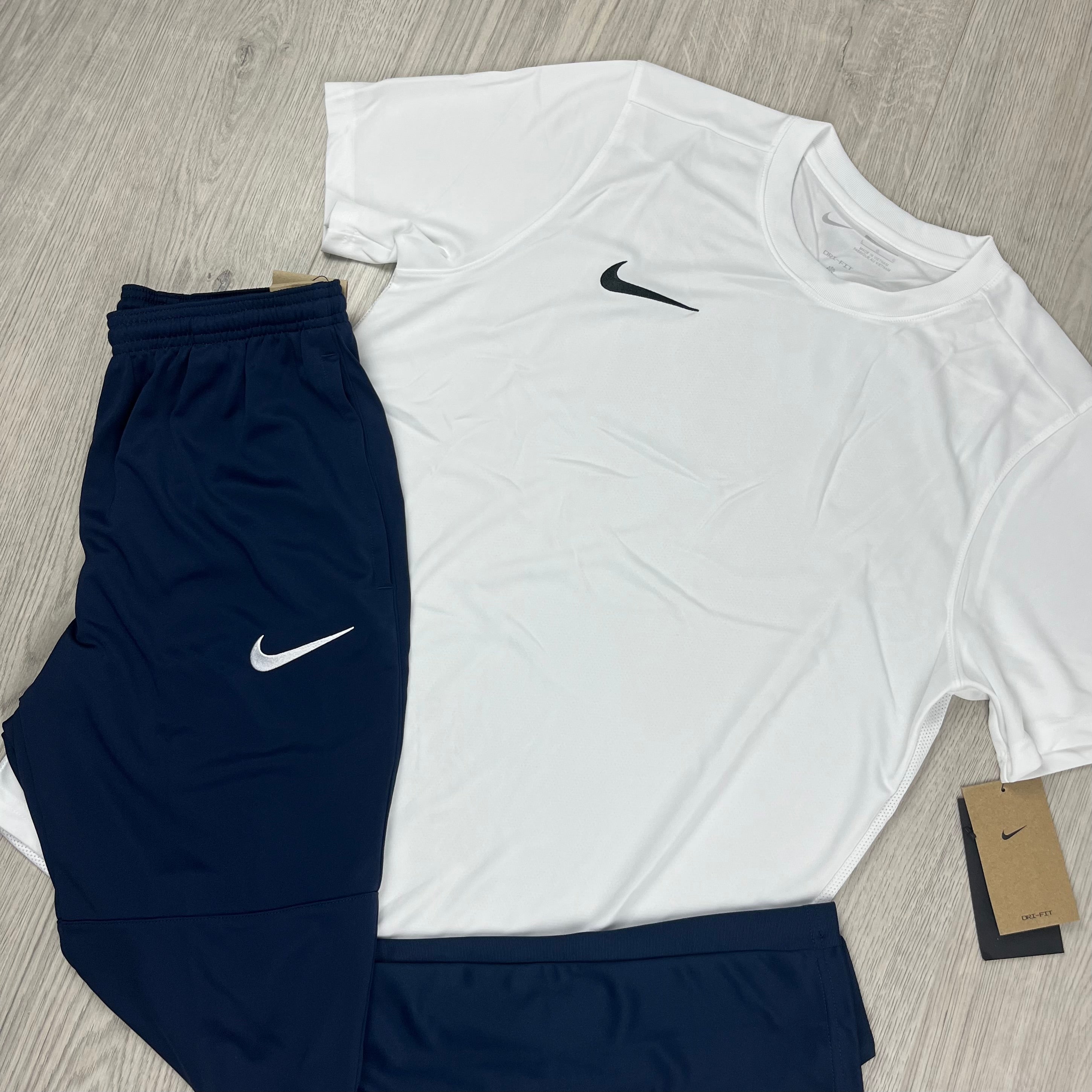 Nike Dri-Fit Set - White/Navy