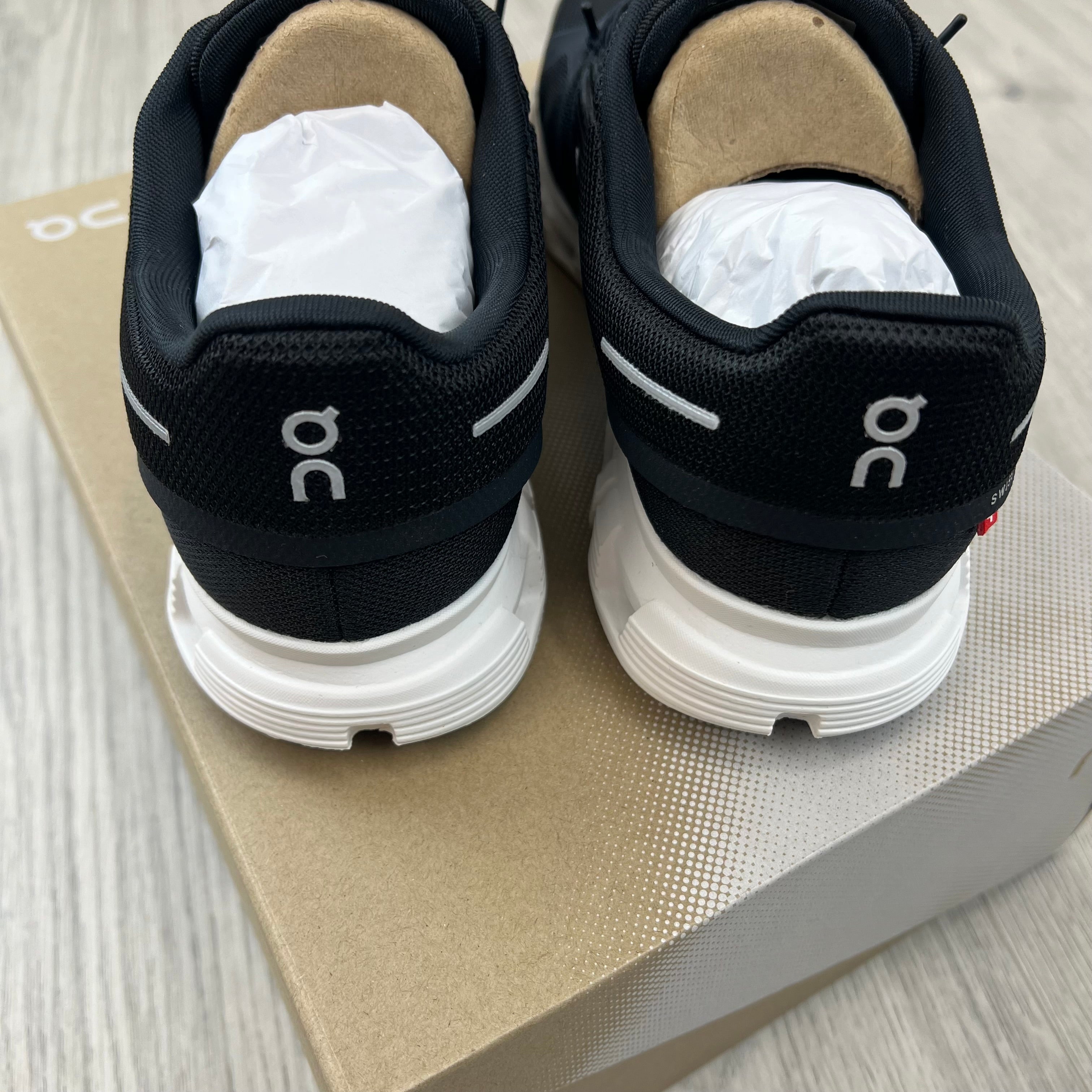 On Running 'Cloud 6' Sneakers - Black