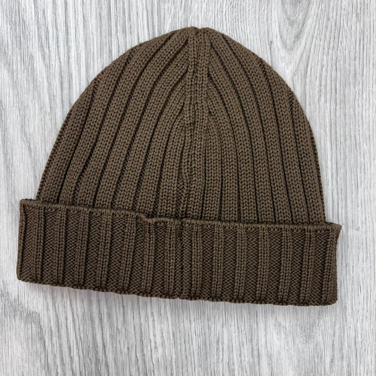 Rear view of the CP Company Merino Wool Patch Beanie in Ermine.