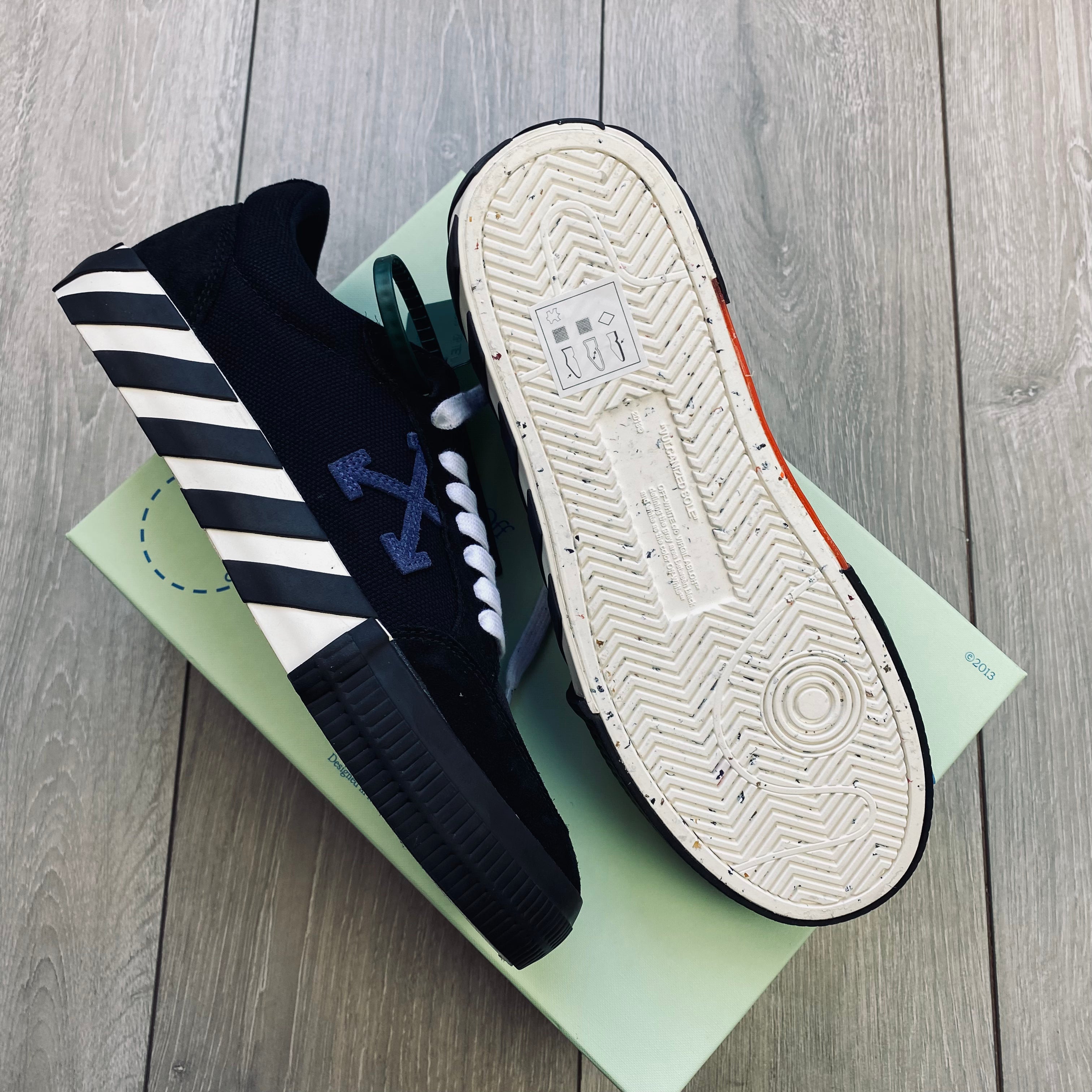 Off-White Canvas Sneakers - Black