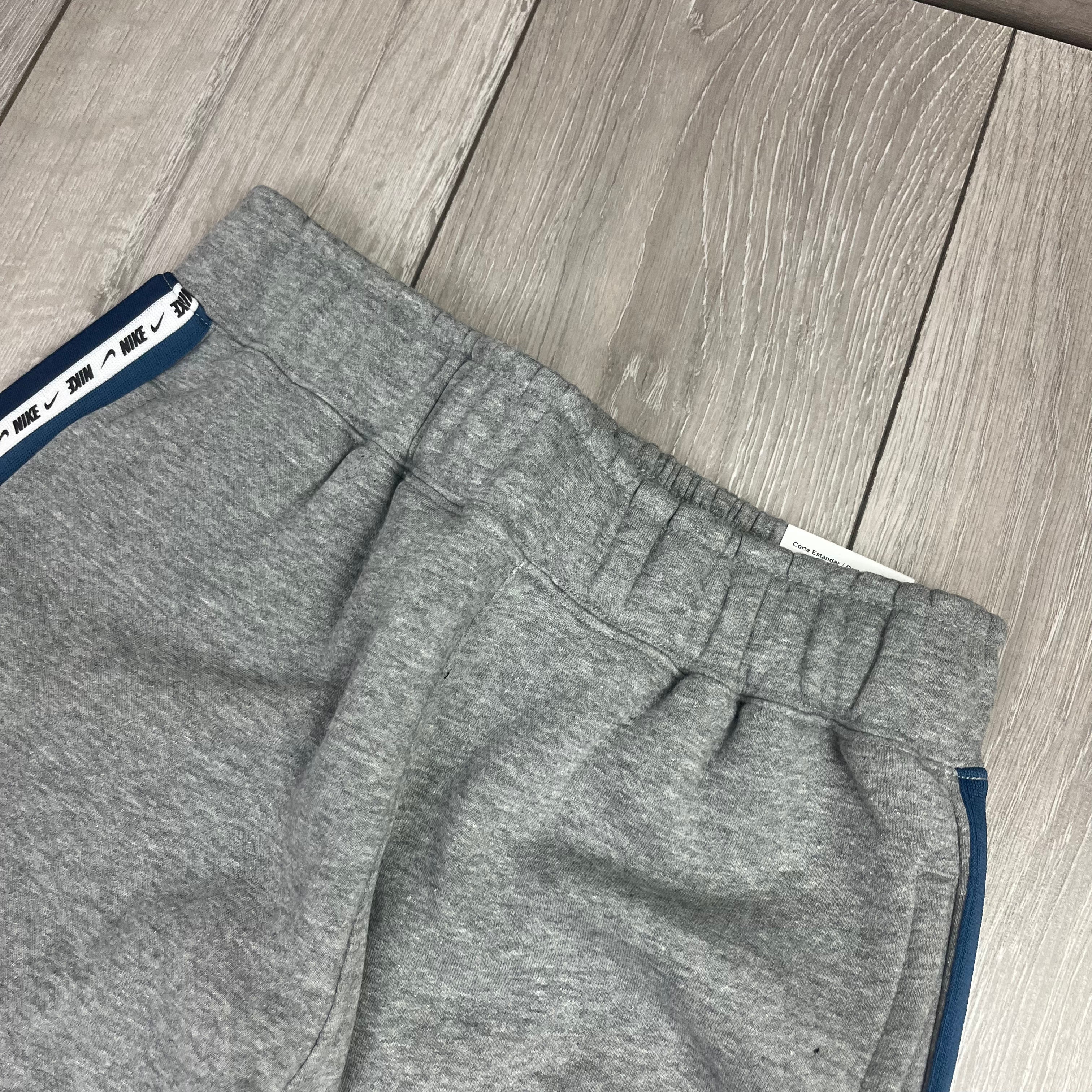 Nike Repeat Joggers - Grey